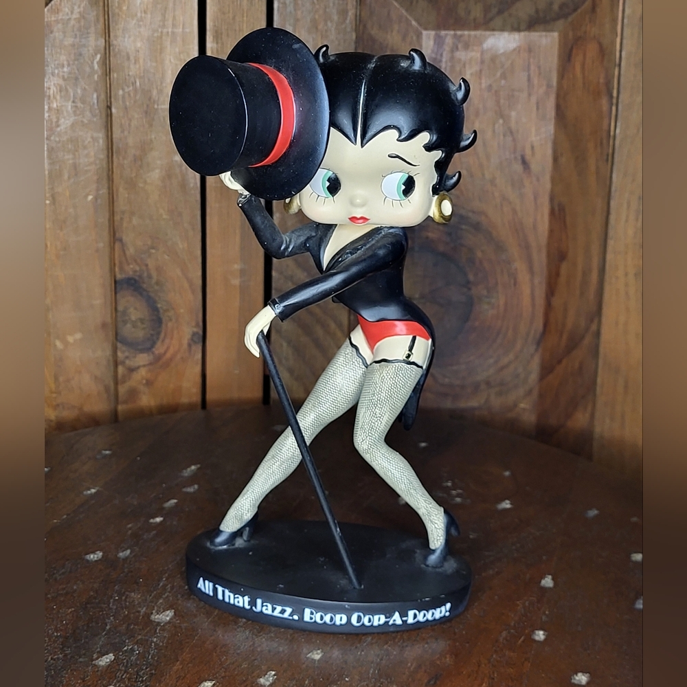 Betty Boop Collectible Figurine - Picture 1 of 9